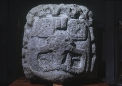 MONUMENTO 1, CABEZA
