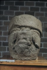 MONUMENTO 5, CABEZA COLOSAL