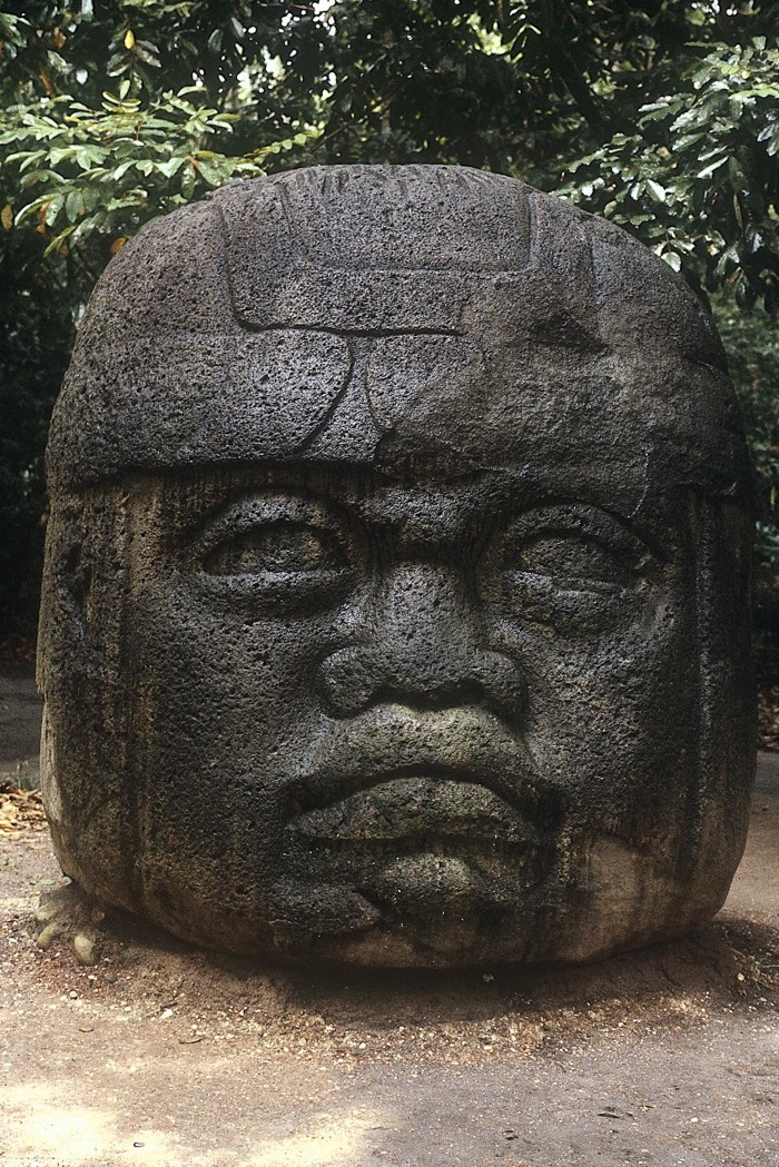 MONUMENTO 1, CABEZA