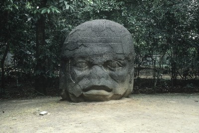 MONUMENTO 4, CABEZA