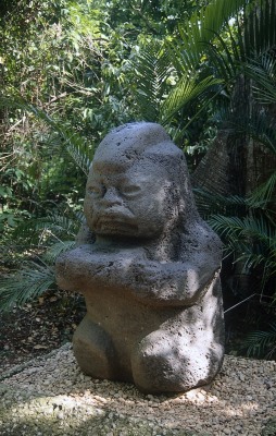 MONUMENTO 5, LA ABUELA