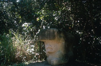 MONUMENTO 59, FIGURA HUMANA-FELINA