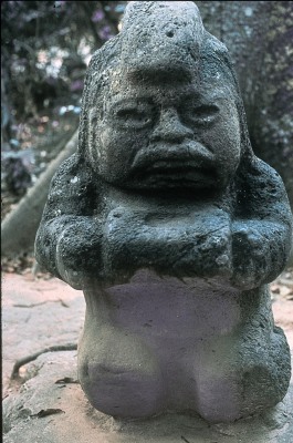 MONUMENTO 5, LA ABUELA