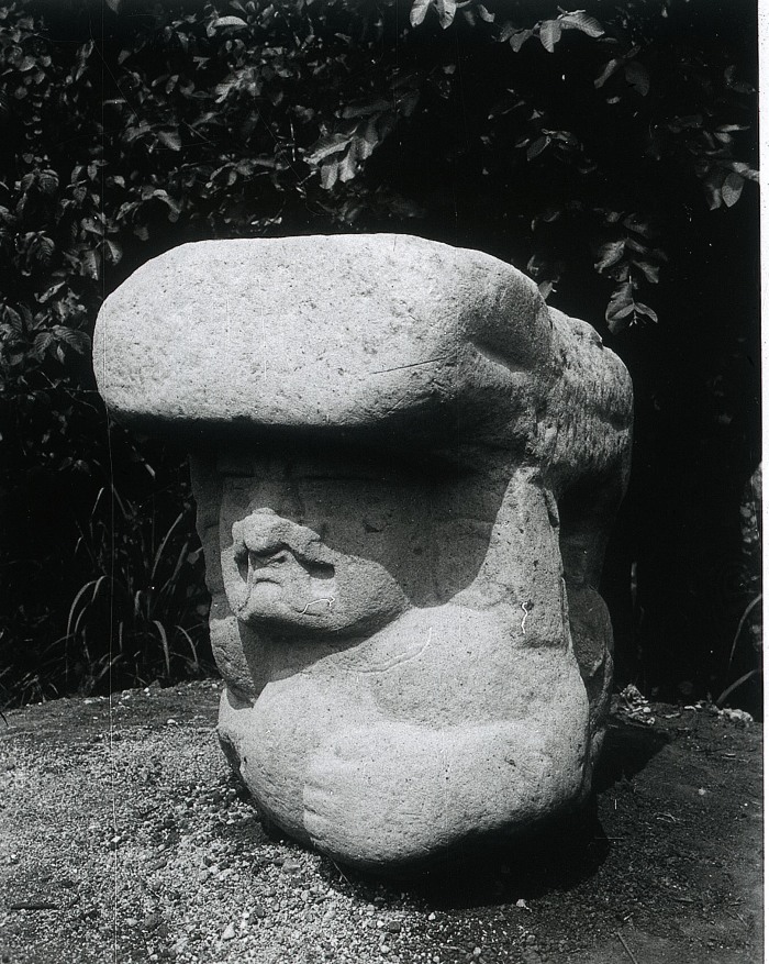 MONUMENTO 59, FIGURA HUMANA-FELINA