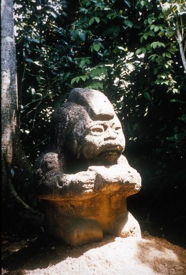 MONUMENTO 5, LA ABUELA