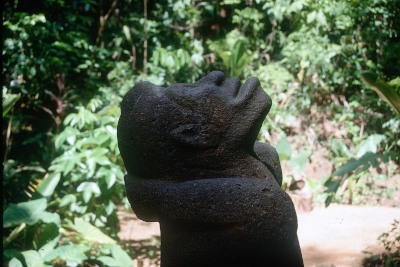 MONUMENTO 56, MONO