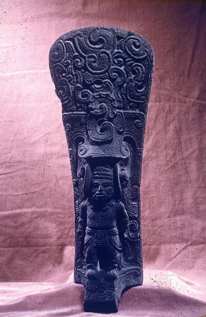 PALMA CON FIGURA ANTROPOMORFA
