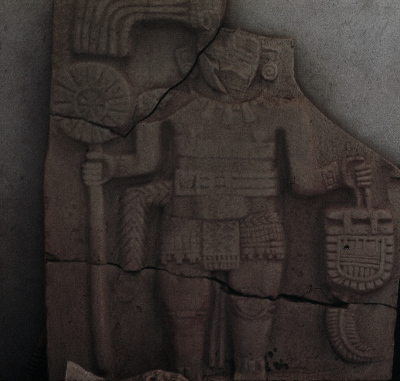 PIRAMIDE DE LOS NICHOS, RELIEVE