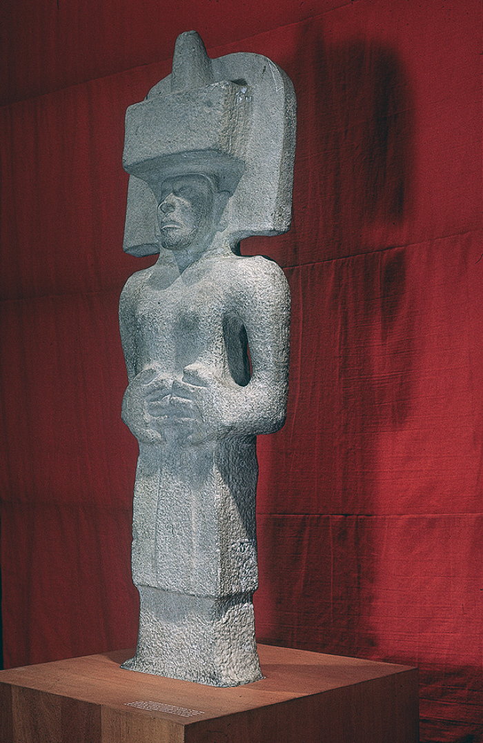 ESCULTURA ANTROPOMORFA FEMENINA
