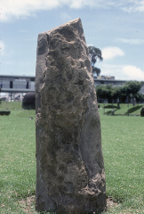 LAPIDA CON RELIEVE