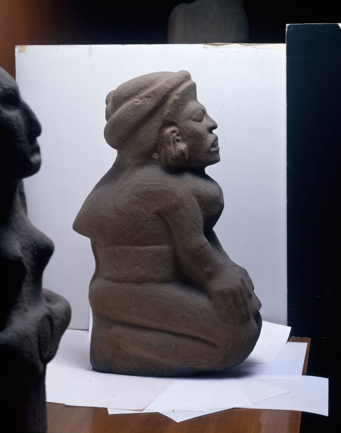 Mujer jorobada
