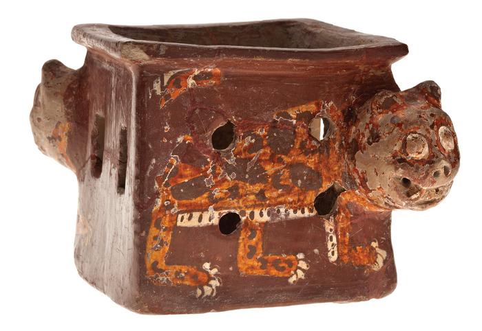 Caja policroma Cholula  con representación de ocelotes