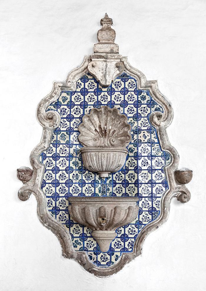 Fuente empotrada de talavera