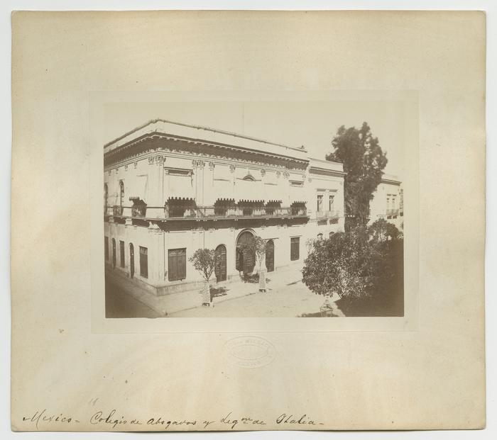 Colegio de Abogados y Legación de Italia. 