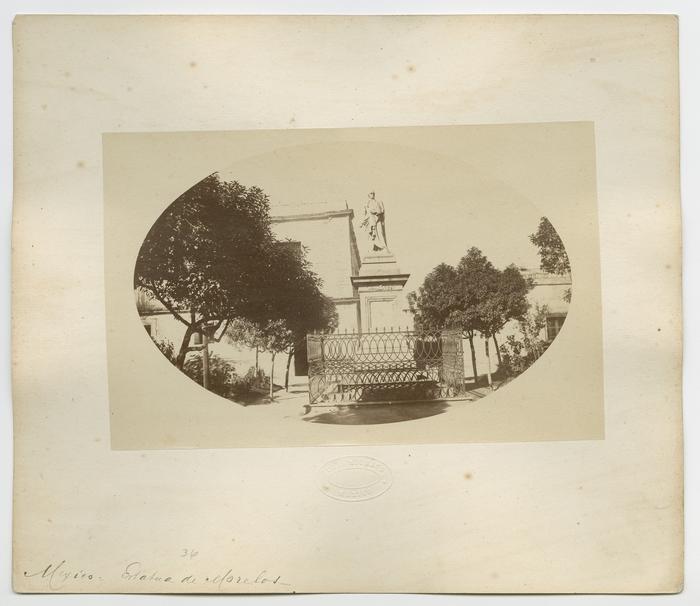 México. Estatua de Morelos.
