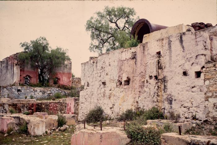 HACIENDA EN RUINAS