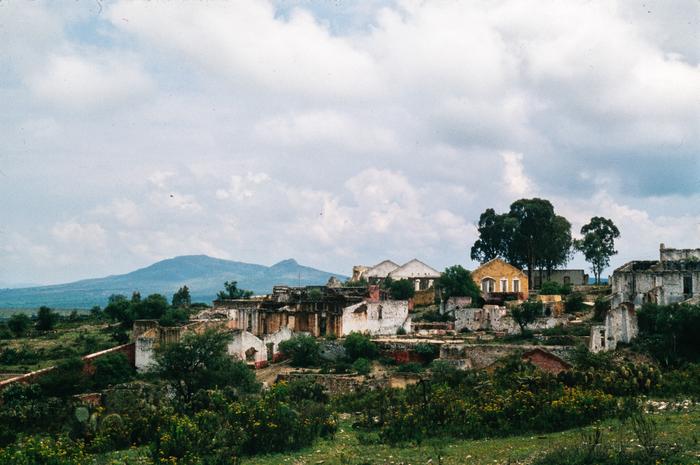 HACIENDA EN RUINAS