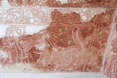 Coyote con tocado de plumas