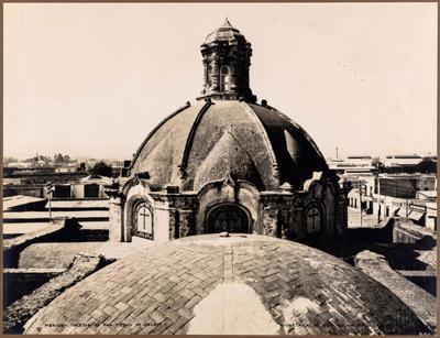 Iglesia de San Pedro de Belem de México. Exterior de cúpula. 