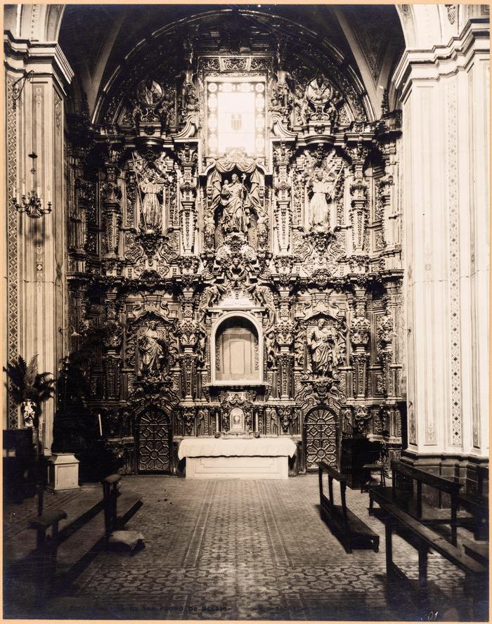 Iglesia de Churubusco. Altar lateral.