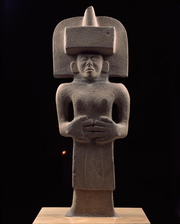 Escultura femenina