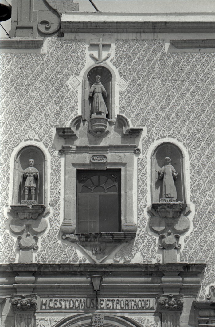 Capilla de la Tercera Orden. Portada